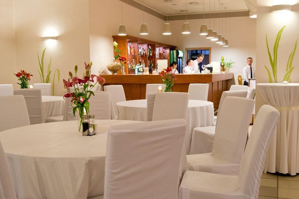 Hotel Ior พอซนาน ภายนอก รูปภาพ