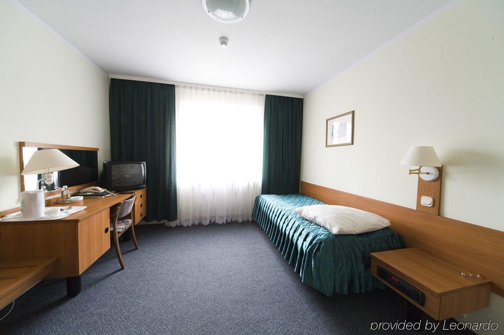 Hotel Ior พอซนาน ภายนอก รูปภาพ