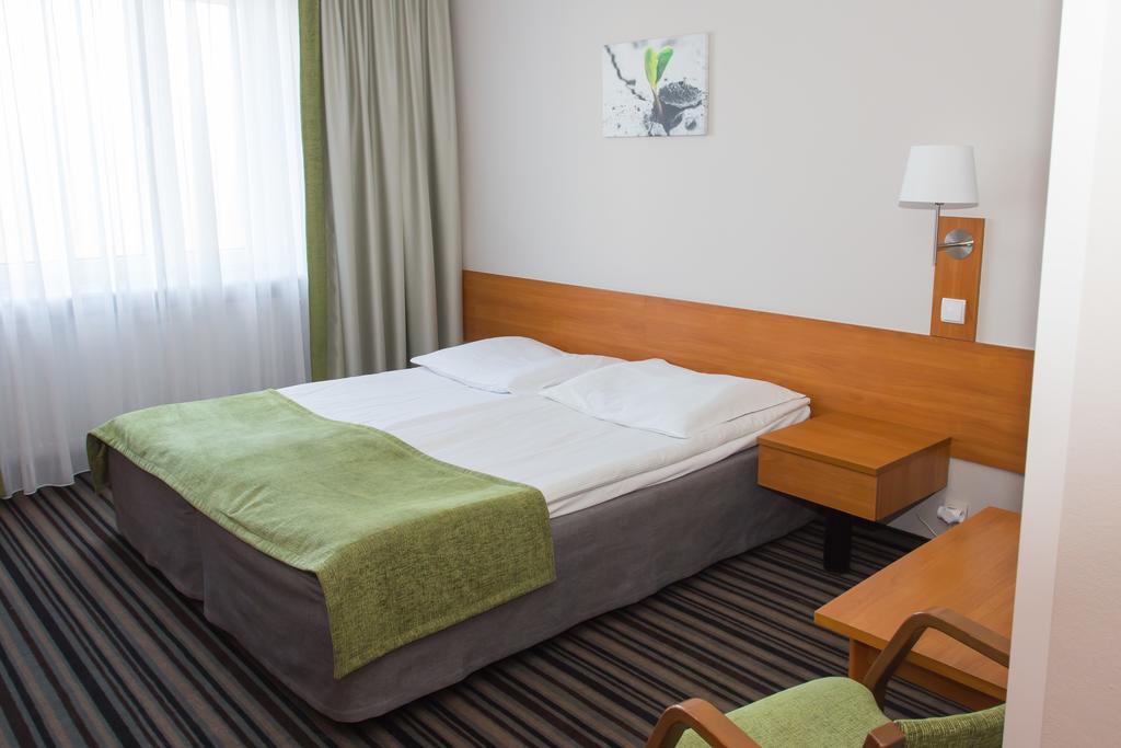 Hotel Ior พอซนาน ภายนอก รูปภาพ